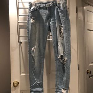 Light wash boyfriend jeans